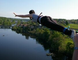 Saut à l’élastique près de Tours Saut à l’élastique près de Tours