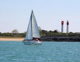 Balade Privative en Voilier à La Rochelle Balade Privative en Voilier à La Rochelle