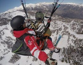 Baptême en Parapente à Risoul en Hiver Baptême en Parapente à Risoul en Hiver