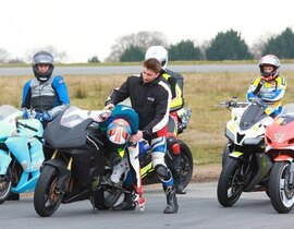 Stage Coaching avec votre Moto - Circuit des Écuyers Stage Coaching avec votre Moto - Circuit des Écuyers