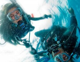 Randonnée Palmée au Cap Cerbère près de Banyuls-sur-Mer Randonnée Palmée au Cap Cerbère près de Banyuls-sur-Mer