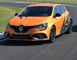 Baptême en Mégane 4 RS - Circuit d'Issoire Baptême en Mégane 4 RS - Circuit d'Issoire