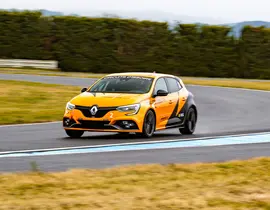 Stage de Pilotage en Mégane 4 RS - Circuit d'Issoire Stage de Pilotage en Mégane 4 RS - Circuit d'Issoire