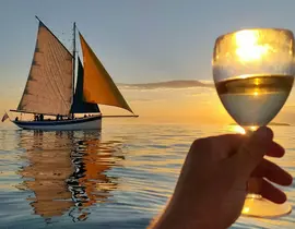 Promenade et apéritif en Voilier traditionnel - Golfe du Morbihan Promenade et apéritif en Voilier traditionnel - Golfe du Morbihan