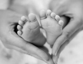 Shooting Photo de Bébé à Paris Montparnasse Shooting Photo de Bébé à Paris Montparnasse