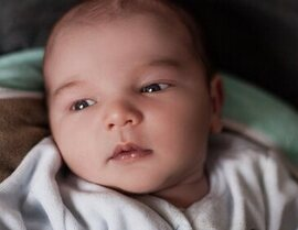 Shooting Photo de Bébé à Briançon Shooting Photo de Bébé à Briançon