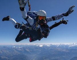 Saut Parachute en Tandem depuis un Hélicoptère à Morzine