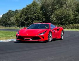 Stage en Ferrari F8 Tributo - Circuit d'Issoire Stage en Ferrari F8 Tributo - Circuit d'Issoire