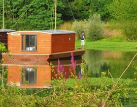 Nuit en Cabane Flottante au cœur du Bourbonnais Nuit en Cabane Flottante au cœur du Bourbonnais