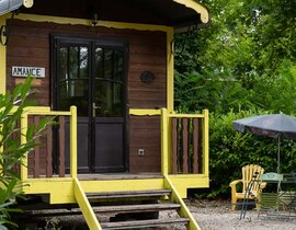 Nuit en Roulotte près de Troyes Nuit en Roulotte près de Troyes