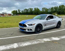 Stage de Pilotage Enfant en Ford Mustang à Nantes Stage de Pilotage Enfant en Ford Mustang à Nantes
