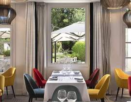 Demi-journée Spa et Soins avec Repas Gastronomique à Tours Demi-journée Spa et Soins avec Repas Gastronomique à Tours
