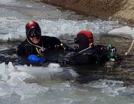 Baptême de Plongée sous Glace à La Quillane Baptême de Plongée sous Glace à La Quillane