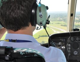 Vol d'Initiation au Pilotage d'Hélicoptère à Dinan Vol d'Initiation au Pilotage d'Hélicoptère à Dinan