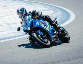 Stage de Perfectionnement avec votre Moto au Castellet Stage de Perfectionnement avec votre Moto au Castellet