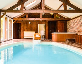 Week-end Bien-être avec Jacuzzi près de Beauvais Week-end Bien-être avec Jacuzzi près de Beauvais