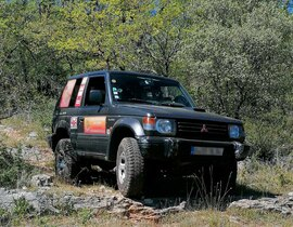 Stage de Pilotage avec votre 4x4 près de Lyon Stage de Pilotage avec votre 4x4 près de Lyon