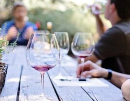 Balade Œnotouristique à Châteauneuf-du-Pape Balade Œnotouristique à Châteauneuf-du-Pape