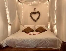 Weekend en Amoureux avec Jacuzzi privatif à Agde Weekend en Amoureux avec Jacuzzi privatif à Agde