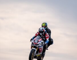 Baptême Sensations en Moto Honda - Circuit de Lédenon Baptême Sensations en Moto Honda - Circuit de Lédenon