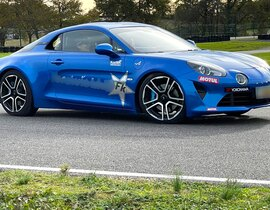 Stage Enfant en Alpine A110 près de Lyon Stage Enfant en Alpine A110 près de Lyon