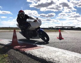 Stage Coaching avec votre Moto - Circuit de Magny-Cours Stage Coaching avec votre Moto - Circuit de Magny-Cours