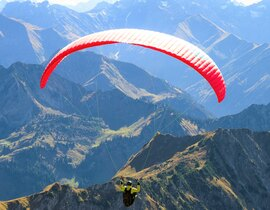 Baptême en Parapente à Digne-les-Bains Baptême en Parapente à Digne-les-Bains