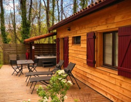 Nuit en Lodge avec Jacuzzi Privatif près de Montauban Nuit en Lodge avec Jacuzzi Privatif près de Montauban