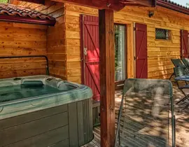 Nuit en Lodge avec Jacuzzi Privatif près de Montauban Nuit en Lodge avec Jacuzzi Privatif près de Montauban