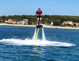 Initiation au Flyboard près de Marseille Initiation au Flyboard près de Marseille