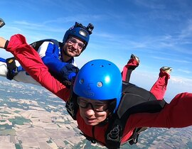 Saut d'Initiation en Parachute à Pau Saut d'Initiation en Parachute à Pau