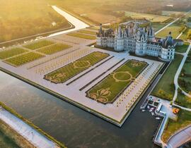 Baptême en Hélicoptère ULM près de Blois - Survol des Châteaux Baptême en Hélicoptère ULM près de Blois - Survol des Châteaux