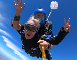 Saut en Parachute Tandem près d'Alençon Saut en Parachute Tandem près d'Alençon