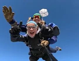 Saut en Parachute Tandem près de Dreux Saut en Parachute Tandem près de Dreux
