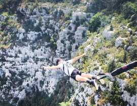 Saut à l’Élastique près d'Aix-en-Provence Saut à l’Élastique près d'Aix-en-Provence