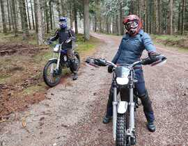Balade en Moto Tout-Terrain Electrique près de Clermont-Ferrand Balade en Moto Tout-Terrain Electrique près de Clermont-Ferrand