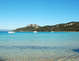 Balade en bateau à Bandol - Découverte de l'Ile de Porquerolles Balade en bateau à Bandol - Découverte de l'Ile de Porquerolles