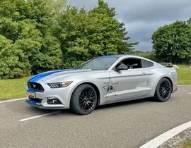 Stage Enfant en Ford Mustang près de Toulouse