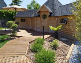 Nuit en Cabane avec Jacuzzi Privatif près du Mont-Saint-Michel