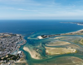 Baptême en Hélicoptère à Abbeville - Survol de la Baie de Somme Baptême en Hélicoptère à Abbeville - Survol de la Baie de Somme