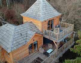 Nuit en Cabane dans les Arbres avec Spa Privatif près de Chaumont Nuit en Cabane dans les Arbres avec Spa Privatif près de Chaumont