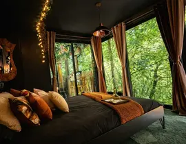 Nuit en Lodge avec Spa Privatif près de Chaumont Nuit en Lodge avec Spa Privatif près de Chaumont