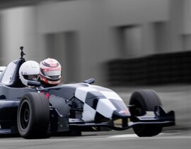 Baptême en Formule Renault - Circuit de l'Ouest Parisien à Dreux Baptême en Formule Renault - Circuit de l'Ouest Parisien à Dreux
