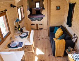 Nuit en Roulotte avec Bain Nordique Privatif près de Toulouse Nuit en Roulotte avec Bain Nordique Privatif près de Toulouse