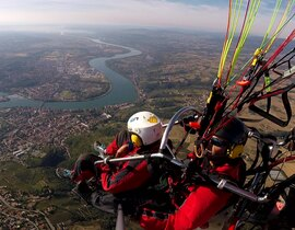 Baptême et Initiation au Paramoteur à Vienne Baptême et Initiation au Paramoteur à Vienne