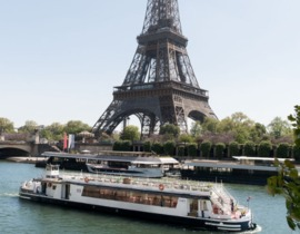 Balade en Bateau et Repas sur la Seine à Paris