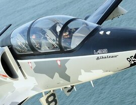 Vol en Avion de Chasse L-39 près de Montpellier Vol en Avion de Chasse L-39 près de Montpellier