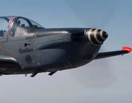 Baptême de Voltige en Avion Militaire près de Nantes Baptême de Voltige en Avion Militaire près de Nantes