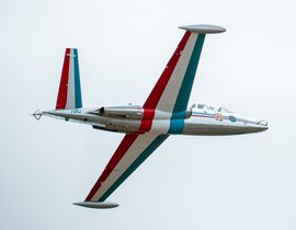 Vol en Avion de Chasse Fouga près d'Amiens - La Baie de Somme Vol en Avion de Chasse Fouga près d'Amiens - La Baie de Somme