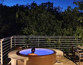 Cabane sur Pilotis avec Spa Privatif près de Privas Cabane sur Pilotis avec Spa Privatif près de Privas